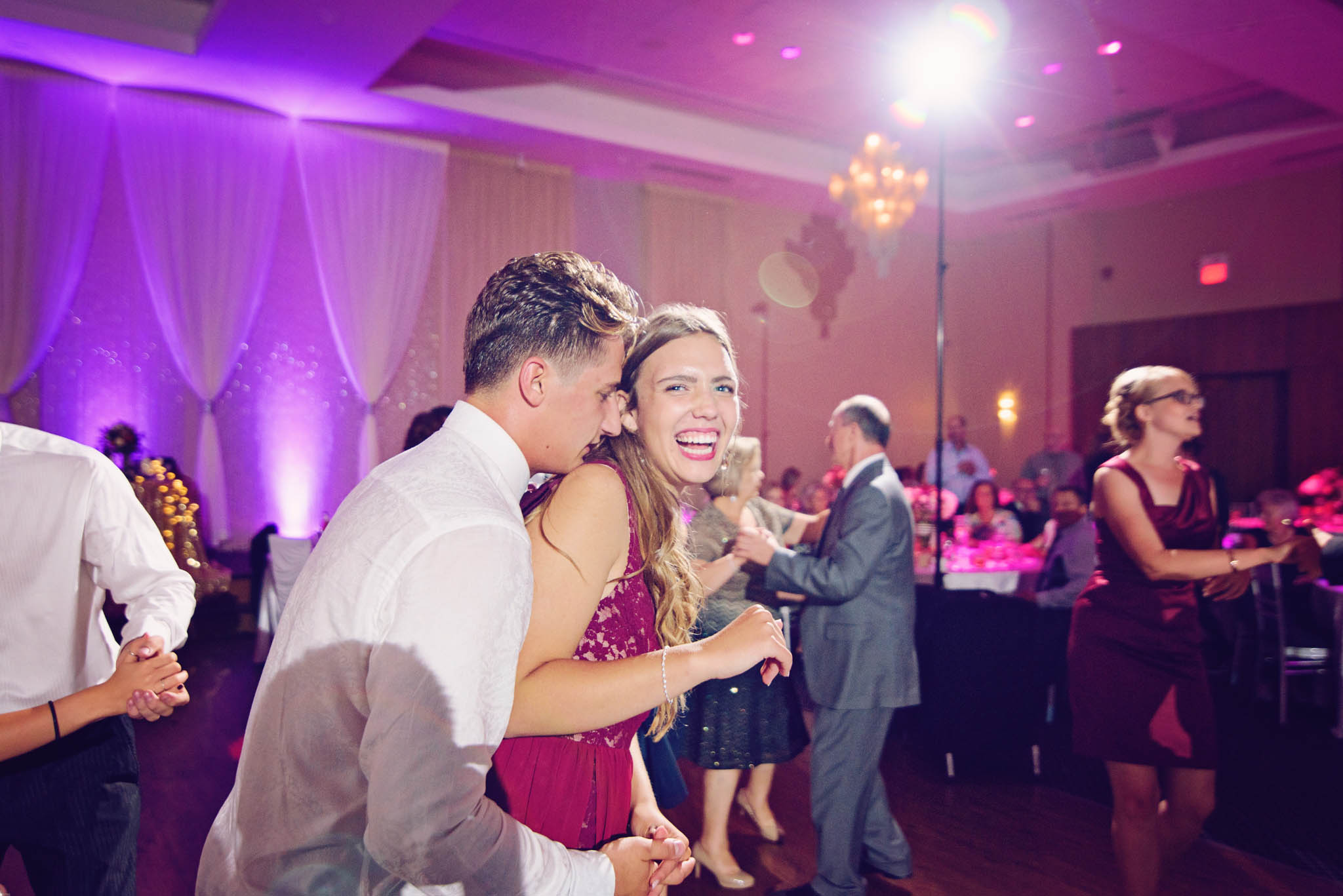 Peter-Bendevis-Photography-Gardens-Banquet-Centre-Damian Margaret-32
