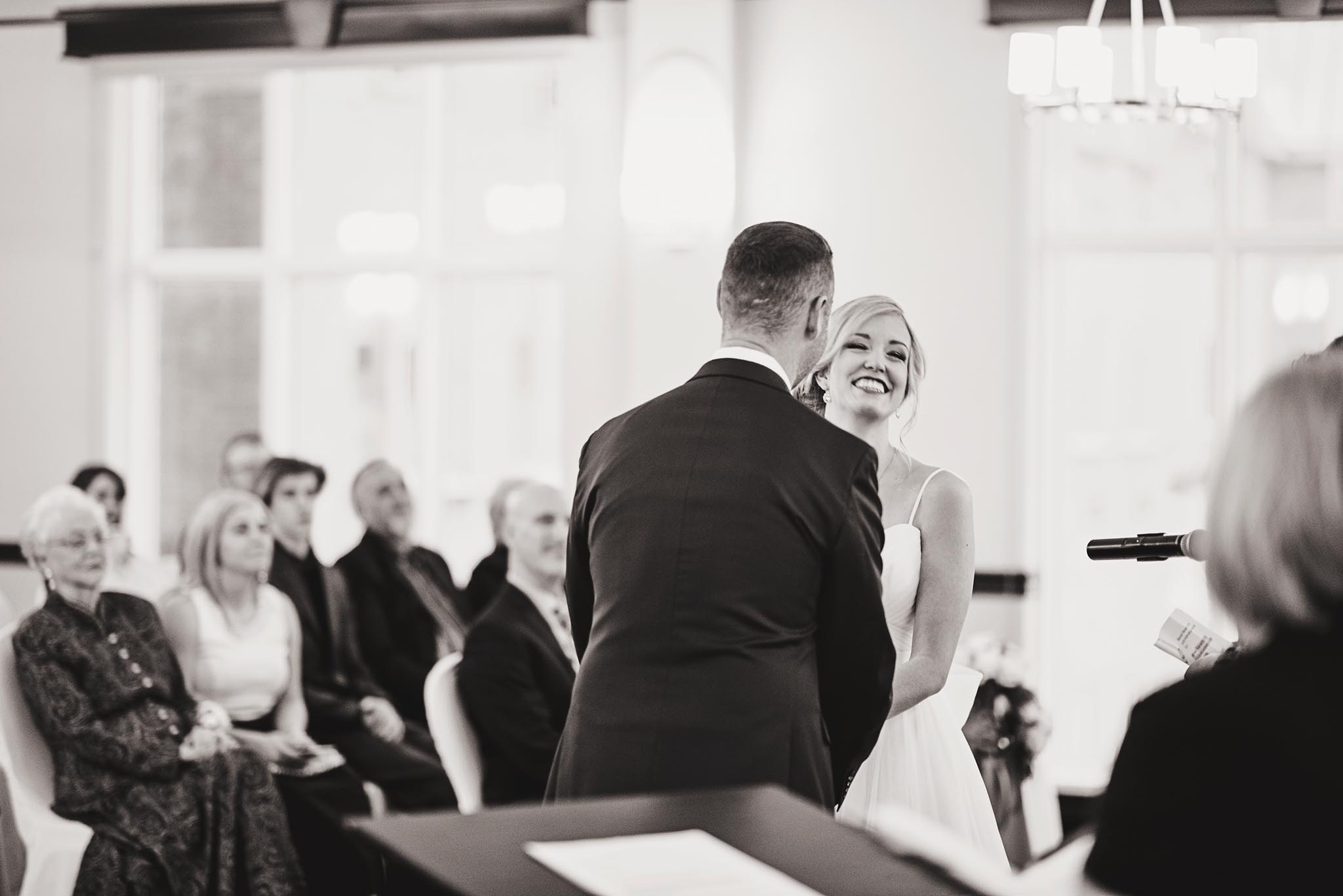 Peter-Bendevis-Photography-Peter-Kaley-Elm-Hurst-Inn-Spa-Winter-Wedding15