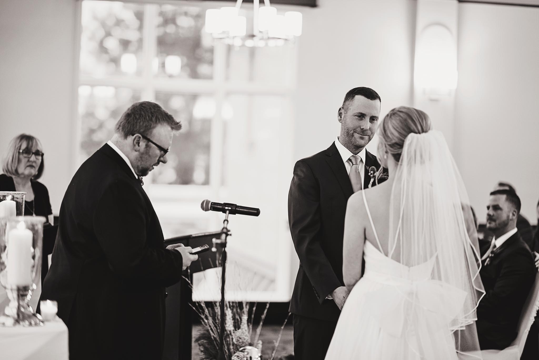 Peter-Bendevis-Photography-Peter-Kaley-Elm-Hurst-Inn-Spa-Winter-Wedding16