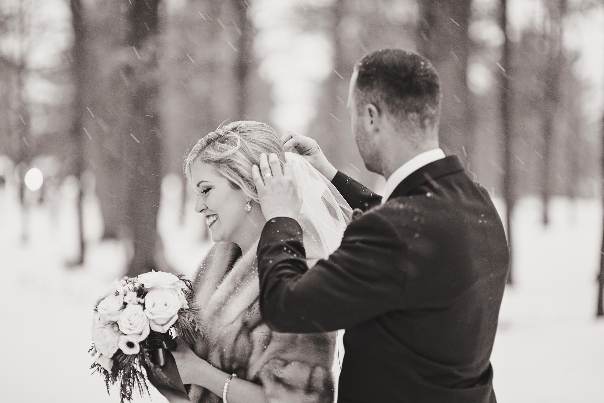 Peter-Bendevis-Photography-Peter-Kaley-Elm-Hurst-Inn-Spa-Winter-Wedding20