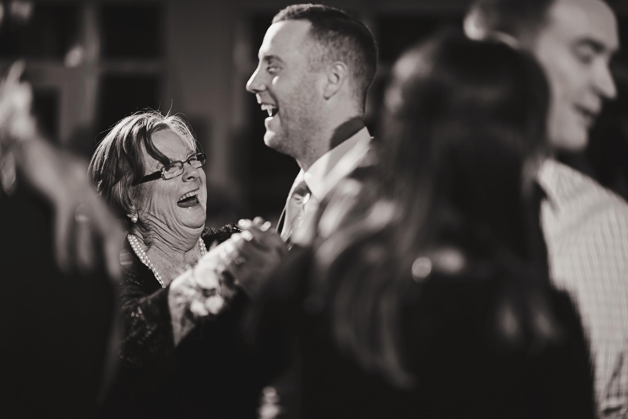 Peter-Bendevis-Photography-Peter-Kaley-Elm-Hurst-Inn-Spa-Winter-Wedding39