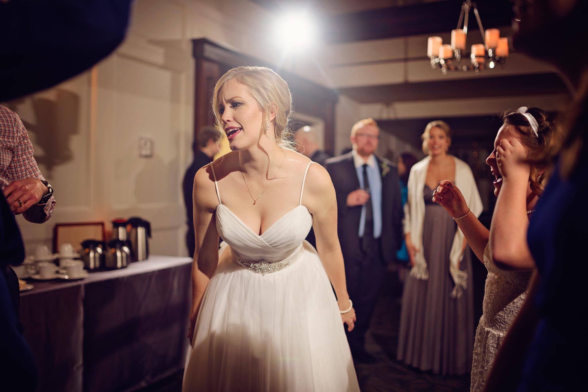 Peter-Bendevis-Photography-Peter-Kaley-Elm-Hurst-Inn-Spa-Winter-Wedding41